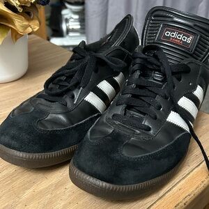 Adidas Samba Black and White Men Size 9.5 Women Size 11